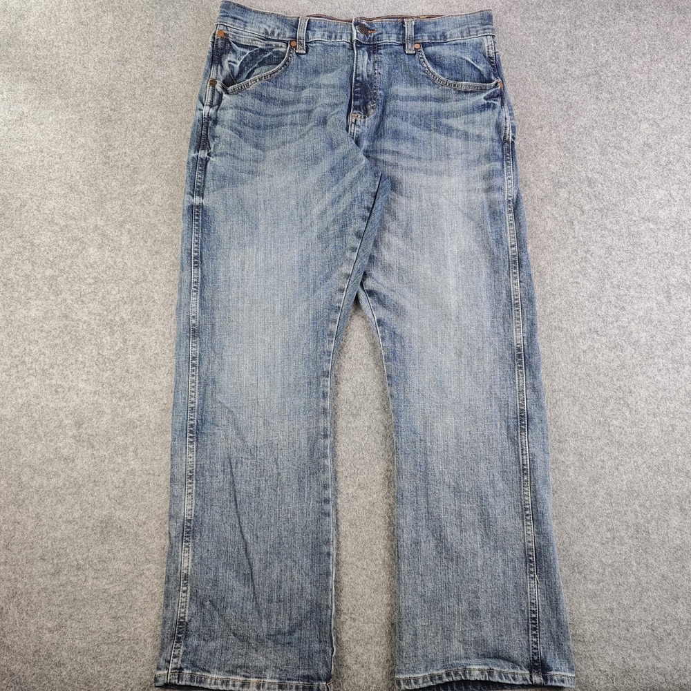 Wrangler Retro Relaxed Bootcut Jeans Mens 33x30 Blue Light Wash Denim